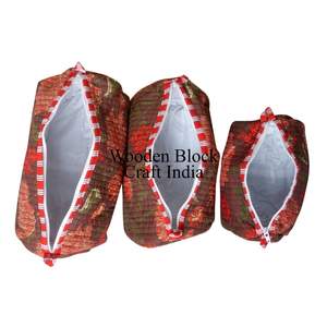 Ensemble de trois pochettes matelassées en coton imprimé floral pour une organisation élégante des cosmétiques et des voyages, ensemble de trousses de maquillage à imprimé floral - Product Image 4