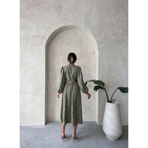 กระโปรงปักลายขายส่งสำหรับผู้หญิง - Product Image 1