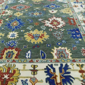 พรมในพื้นที่ขนแกะ oushak แบบดั้งเดิมงานตามสั่งสีเขียวและสีงาช้างแบบดั้งเดิมดีไซน์แบบดั้งเดิมที่มีสีสัน - Product Image 1