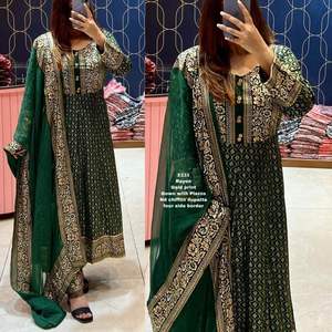 Kurti Anarkali para Niñas de Rayón Puro con Estampado Metálico, Ropa Casual para India y Pakistán por Fabzone - Product Image 3