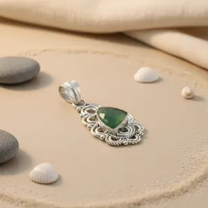 Pendentif en argent 925 de style bohème avec pierre précieuse verte et perle, forme personnalisable, motif religieux pour femmes, bijoux de mode - Product Image 1