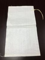 Sac en plastique tissé PP durable et recyclable avec fermeture à cordon pour la construction, le remplissage et le stockage, surface imprimée flexo