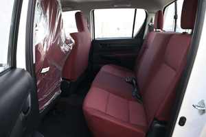 Toyota Hilux Double Cabine GL 2.4L Diesel 4x2 MT 2023 d'occasion, 1-25000 milles, norme Euro V, 100% en parfait état de marche - Product Image 6