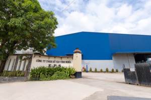 Moldura Decorativa de Madera Maciza de Alta Calidad para Gabinetes de Cocina, Fabricada en Vietnam - Product Image 5