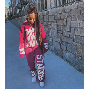 Ensemble survêtement pour femme, sweat-shirt oversize et pantalon ample, écologique, streetwear d'hiver, broderie personnalisée avec patchs délavés, effet délavé à l'acide - Product Image 3