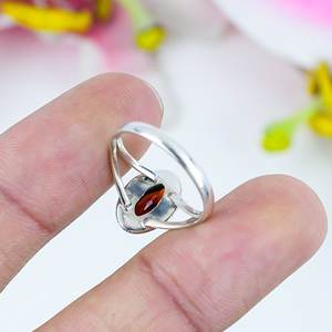 Bague en argent sterling avec grenat marquise, cadre perlé vintage, pierre précieuse rouge naturelle, bijou statement pour femmes - Product Image 3