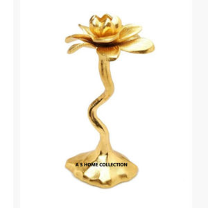 Bougeoir de luxe en métal design personnalisé plaqué or fini en forme de bois de cerf pour la décoration de table - Product Image 4