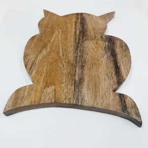 Planche à découper personnalisable en bois en forme d'animal en forme de chat planche à découper en bois d'acacia, manguier au prix de gros