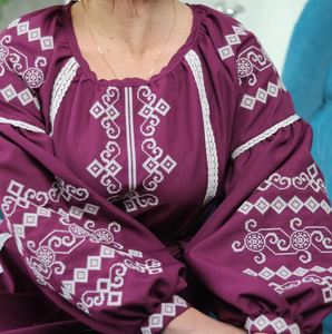 เดรสยาวพิมพ์ลายวินเทจฤดูร้อนปี 2026 สำหรับผู้หญิง คอวี แขนยาว จับจีบ สไตล์โบฮีเมียน ผ้าฝ้ายยูเครน ชุดลำลองชายหาดสุดเซ็กซี่ - Product Image 2