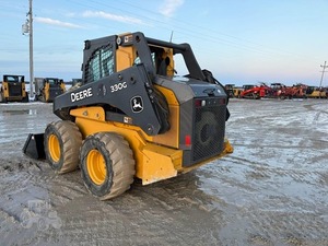 รถตักล้อยาง DEERE 330G ปี 2018 สำหรับงานตักไม้ซุง  ความจุ 45 ตัน - Product Image 3