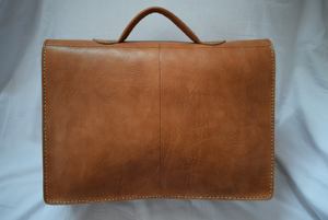 กระเป๋าเอกสารหนังแท้สไตล์วินเทจพร้อมลวดลายเรขาคณิต - Product Image 2