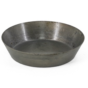 Bol décoratif antique en fer, bol de service rustique en métal martelé, centre de table industriel pour table basse, décoration de maison de style ferme - Product Image 1