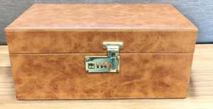 Conjunto de barra de cuero de terciopelo puro recién llegado de calidad superior para regalos de Festival de Navidad y Diwali - Product Image 2