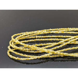 Perlas de Diamante Natural Amarillo Sin Cortar, Claridad VS2, Corte Excelente y Bueno, Certificado IGI para la Fabricación de Joyas - Product Image 1