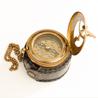 Boussole solaire en laiton antique personnalisée, moderne et élégante, gravée sur mesure, modèle 3, artisanat nautique en métal poli