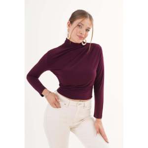 เสื้อคอสูงสีพลัม แต่งระบายที่ไหล่และเอว ผ้าถักลำลอง ขายส่ง - Product Image 2