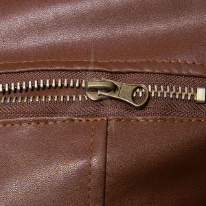 Veste en cuir pour homme personnalisable de haute qualité, très vendue, en cuir de vache, col montant, logo frontal, coupe-vent, respirante, décontractée pour l'hiver - Product Image 6