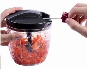 Picadora manual Master Cut de 900 ml con accesorios. (Jata HMAQ4506) - Product Image 4