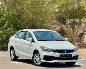 <span class=keywords><strong>Suzuki</strong></span> <span class=keywords><strong>Ciaz</strong></span> 1.5L GL 2024 d'occasion, faible kilométrage, propre et en excellent état, sans accident, meilleur <span class=keywords><strong>prix</strong></span>, <span class=keywords><strong>prix</strong></span> abordable, commande en gros disponible - Product Image 1