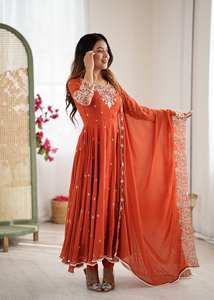 Kadınlar İçin Turuncu İşlemeli Geleneksel Anarkali Takım Elbise Seti Yerlere Kadar Uzun Parti Kıyafeti Etnik Hint Salwar Kameez Dupatta Toptan - Product Image 5