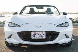 Mazda MX-5 Miata Club 2023 Usado en Excelentes Condiciones - Product Image 1