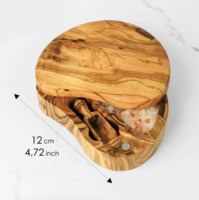 Salière ovale artisanale en bois d'olivier tunisien, style rustique vintage méditerranéen, avec couvercle pivotant, sculptée à la main, de qualité supérieure.