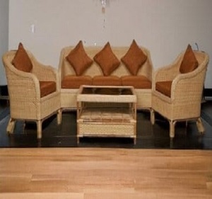 โซฟาหวายพร้อมโต๊ะกาแฟเฟอร์นิเจอร์หวาย6ชิ้นทำจากหวายสำหรับระเบียงโรงแรมลานสวนหลังบ้านสระว่ายน้ำ