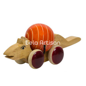 Juguete de Madera Artesanal para Niños Pequeños, Personalizado con Nombre, Madera Natural, Carro de Empuje, Regalo de Cumpleaños - Product Image 2