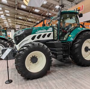 LOVOL M1304 TQ 130hp 4WD Tracteur à cabine Tracteur agricole à roue avec moteur Pompe à engrenage Composants centraux. - Product Image 3