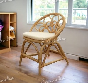 Chaise de luxe pour enfants en bambou tissé de qualité supérieure et rotin, élégante et écologique, chaise Little Starlet pour tout-petits - Product Image 2