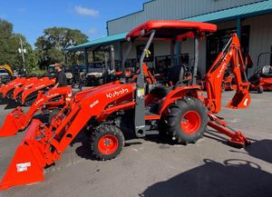 Chargeur de tracteur Kubota B26, pelle rétro, capacité de charge nominale de 200 tonnes, pompe hydraulique Denison, roulement, modèle 2015, 37 kW - Product Image 4