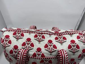 สีขาวกับสีแดงพิมพ์ลายดอกไม้กระเป๋าผ้านวมความจุขนาดใหญ่ทนทานหรูหราซิปกีฬาลำลอง Boho ผ้าฝ้ายกระเป๋าวันหยุดสุดสัปดาห์ - Product Image 3