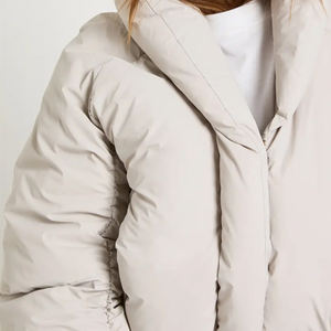 Veste matelassée pour femme, logo personnalisé, OEM ODM, mode, vêtements d'hiver chauds, 2026 / Vente en gros de vestes d'hiver pour femme, veste matelassée à capuche chaude - Product Image 5