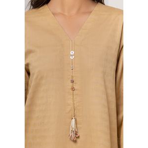 Chemise décontractée beige pour femme, tissu dobby teint et ornée - Product Image 3