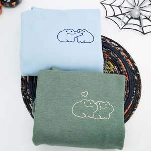 Custom Frog <b>Couple</b> Embroidered Hoodie with Roman Date & Initials <b>Matching</b> <b>Hoodies</b> <b>For</b> <b>Couple</b> 1st Anniversary Gift <b>for</b> <b>Couples</b> - Product Image 2