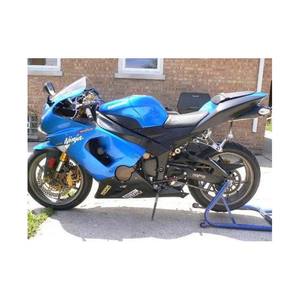 Ninja sportbike usado unidad entregada para un manejo rápido y rendimiento en pista - Product Image 2