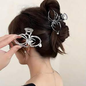 Pince à cheveux araignée Hijunmi en métal argenté 12 cm, accessoire de cheveux gothique punk pour Halloween pour femmes et filles - Product Image 6
