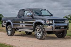 TOYOTA HILUX 4X4 USADA, 2000, con Volante a la Izquierda/Derecha - Product Image 2