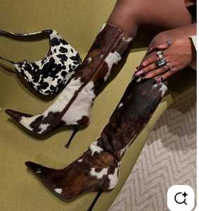 Bottes de cow-boy et de cow-girl personnalisables de grande taille 35-48 mi-mollet, noir et blanc, imprimé en relief, talon épais, CUSTOM SF 0032, usage quotidien - Product Image 2