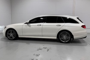 Mercedes-Benz E450 4Matic Wagon 2019 usado premium, V6 biturbo, tracción en las cuatro ruedas - Product Image 2