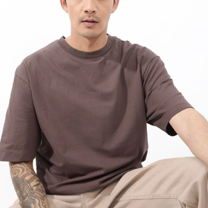 Camiseta clásica informal de gran tamaño con cuello redondo para hombre, ropa de calle holgada relajada de algodón 100% de peso medio transpirable de alta calidad - Product Image 3