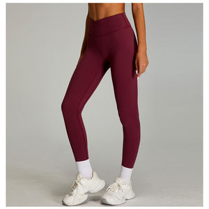 Conjunto de Yoga Transpirable y Sostenible para Mujer, Top con Cuello Halter y Pantalones, Cintura Elástica Personalizada con Estampado Frontal, 100% Nailon, 2 Piezas - Product Image 6