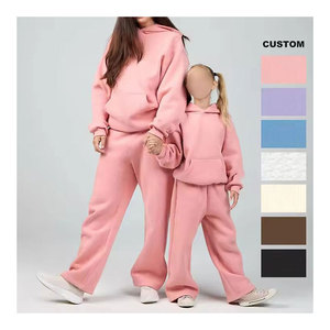 Logo personnalisé maman et moi tendance à manches longues sweats à capuche en polaire pantalon à jambes larges ensemble de vêtements de détente famille correspondant tenues survêtement - Product Image 1