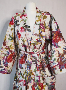 Fait à la main Style Kantha matelassé pur coton blanc oiseau imprimé col en v fermeture à cordon respirant manteau confortable thermique femmes - Product Image 4