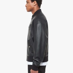 Blouson aviateur en cuir noir coupe courte avec cuir végétalien de qualité supérieure et veste de construction durable pour hommes - Product Image 3