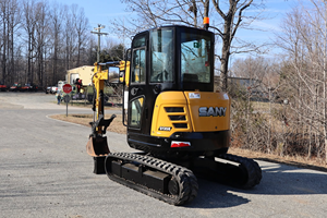 Mini-excavatrice Sany SY26U d'occasion à vendre, également disponible : SY26, SY35U, CAT 303.5E2, PC30, MR35, excavatrice sur chenilles de 3,5 tonnes avec pince hydraulique. - Product Image 3