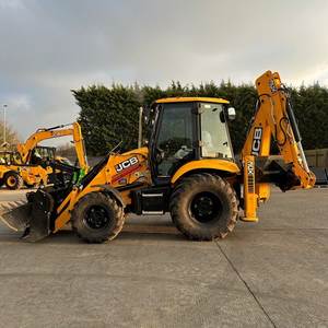 Chargeuse-pelleteuse JCB 3CX de qualité supérieure, d'occasion, compacte et polyvalente, moteur de machine de construction, roulement, 8 tonnes - Product Image 1