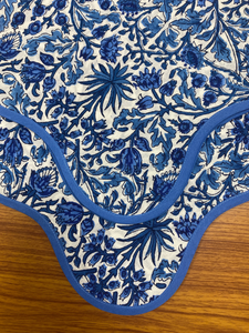 Serviettes en coton 100% imprimées en bloc de main floral indien avec des serviettes en tissu à passepoil bleu royal foncé - Product Image 3