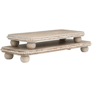 Plateau en bois de couleur chêne clair avec une charmante forme ronde et une finition texturée, parfait pour les décors de table élégants - Product Image 2