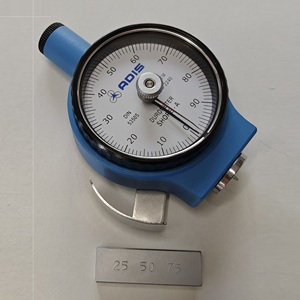 เครื่องทดสอบความแข็ง D-2240 ASTM สำหรับวัสดุยางโพลียูรีเทนและอิลาสโตเมอร์ - Product Image 3